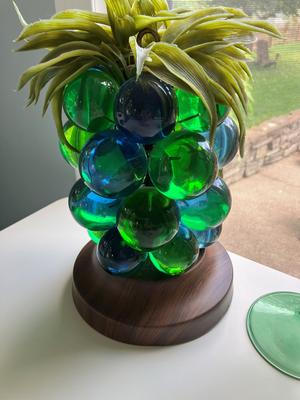 Vintage Lucite MidCentury Grapes Lamp--$30
